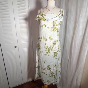 Cinder | Women’s | Dresses | Size 8 | NWT Chiffon Asymmetrical Neck Floral Split